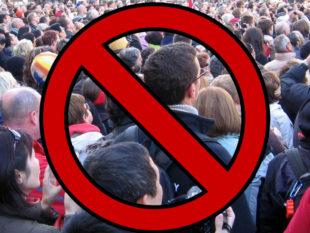 Im Zuge einer Allgemeinverfügung hat der Schwalm-Eder-Kreis am Samstag sämtliche Versammlungen mit mehr als 100 Personen verboten. Foto: nh