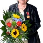 Brunhilde Schlemmel, Gensungen, hat die Verdienstmedaille des Verdienstordens der Bundesrepublik Deutschland bekommen. Foto: Staatskanzlei