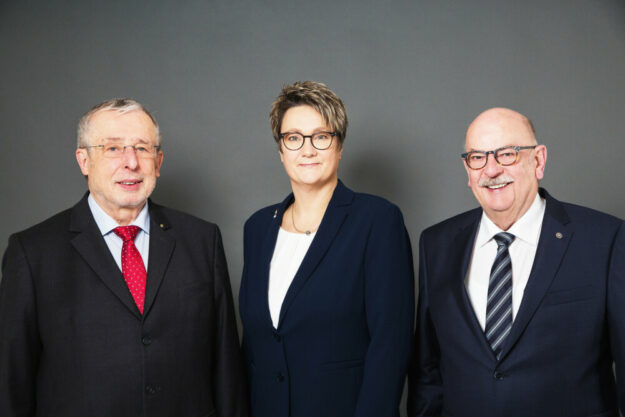 Das Beraterteam des VGZ Schwalm (v.li): Jürgen Angres, Tanja Damm und Walter Blum. Foto: Sven Riebeling | VGZ Schwalm 