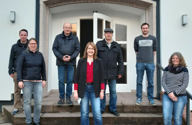 Der neugewählte Ortsbeirat (v.l.): Christian Wurzler, Anna Elbel, Dieter Buchholz, Iris Hesse-Kothe, Karsten Westrup, Christoph Blum und Beate Quade. Foto: nh