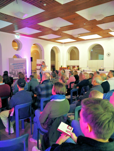 Auch für die niedergelassenen Ärzte waren die Vorträge von größtem Wert, sind sie doch offziell als Fortbildung anerkannt. Foto: N.N. | Hospital zum Heiligen Geist