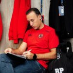 Weiter geht’s: Drei Tage nach dem Spitzenspiel in der DAIKIN Handball-Bundesliga ist die MT Melsungen wieder in der EHF European League gefordert. Am Dienstagabend ist der FC Porto in der Rothenbach-Halle zu Gast. Für MT-Trainer Roberto Garcia Parrondo geht es jetzt darum, sich die bestmögliche Ausgangslage für die nächste Etappe im Wettbewerb zu verschaffen. Foto: Alibek Käsler