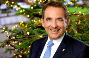 Verspricht den Weihnachtsfrieden: Finanzminister Prof. Dr. R. Alexander Lorz. Foto: © HMdF | congerdesign, Pixabay / Montage: seknews.de
