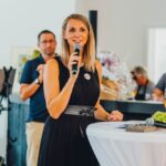 Auf ein Wort! Die Gudensberger Bürgermeisterin Sina Massow ist im Bürgerdialog für die Fragen der Einwohner offen. Foto: N.N. | Stadt Gudensberg