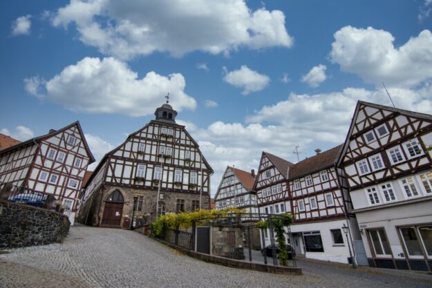 Das Homberger Rathaus bleibt wegen einer Netzwerkumstellung am 22. und 23. April geschlosen. Foto: Rolf Walter