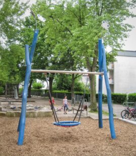 … und eine Nestschaukel. Fotos: N.N. | pm, Stadt Homberg (Efze)