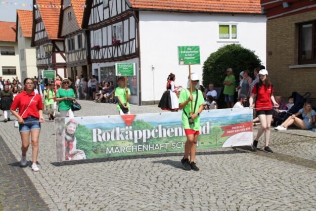 Der Festausschuss sucht zur Salatkirmes noch Schilderträger. Foto: N.N. | pm, WTS, Stadt Schwalmstadt