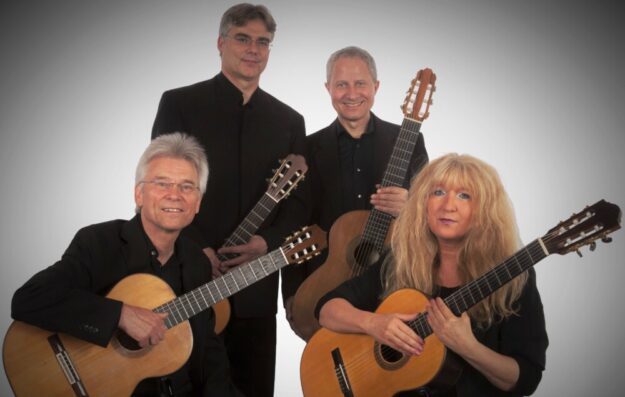 Das Cassalla Gitarrenquartett: Anja Gerschewsky, Markus Bartke, Jörg Schmidt und Hermann Beuchert. Foto: N.N. | pm, Projektgruppe DAsein