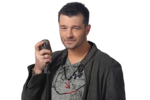 Achim Petry ist live am Freitag, 12.09.25, in Borken zu sehen. Mit im Gepäck: Die legendären Nr. 1-Hits seines Vaters Wolfgang Petry. Ob »Wahnsinn«, »Weiß der Geier« oder »Verlieben, verloren« – es verspricht ein unvergesslicher Abend voller Kult-Hits zu werden. Foto: N.N. | Stadt Borken (Hessen)