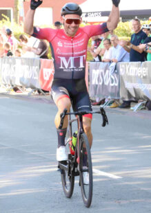 MT Fahrer Philipp Sohn siegt auf dem Rundkurs in Oelde. Foto:N.N. | MT Melsungen Radsport