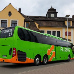 Der FlixBus – hier am Bahnhof Treysa – könnte Schwalmstadt in das überregionale Verkehrsnetz einbinden. Eine Fernbushaltestelle wäre ein echter Gewinn, meinen die Freien Wähler. Foto: N.N. | pm, FREIE WÄHLER