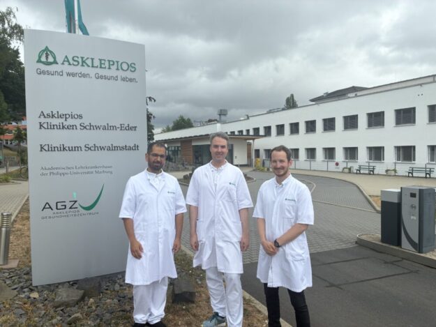 Sie sorgen gemeinsam für eine umfassende neurologische Versorgung am Asklepios Klinikum Schwalmstadt (v.li.): Der leitende Oberarzt Dr. Mohammad Abousdirra, Chefarzt Dr. Daniel Strunk sowie Oberarzt Dr. Jan-David Laakmann. Foto: N.N. | Asklepios Kliniken Nordhessen