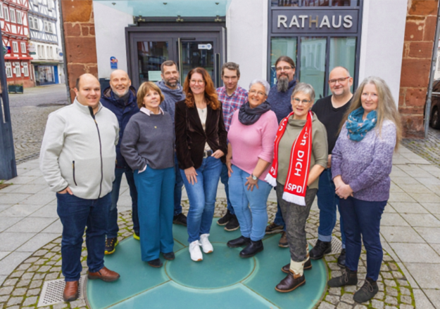 Von links: Daniel Diebel (SPD-Ortsvereinsvorsitzender), Guido Hahn, Inge Fleschenberg, Florian Altmann, Martina Raasch, Klaus Astheimer, Spitzenkandidatin Andrea Graf, Andreas Schnücker, Renate Spanknebel, Manuel Zöller und Gabriele Turbanisch. Foto: Barbara Schneider