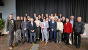 Die CDU-Kandidaten zur Kommunalwahl gemeinsam mit Bürgermeister Hartmut Spogat (li.) auf dem Neujahrsempfang der Stadt Fritzlar. Foto: N.N. | CDU Fritzlar