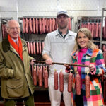 Lieberaler Besuch in der Fleischerei (v.li.): Prof. Ludwig Georg Braun, Niklas Stieglitz und Wiebke Knell. Foto: N.N. | pm, FDP-Kreistagsfraktion