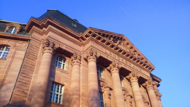 Das Landeshaus in Wiesbaden. Foto: HMWEVW