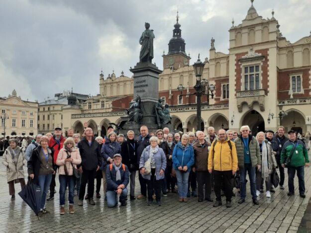 Treffen der befreundeten Partnerschaftsvereine auf dem Krakauer Marktplatz. Foto: N.N. | pm, DPPV