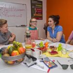 Manche Schülerinnen und Schüler lernen auch in den Ferien. Wichtig ist der richtige Mix aus Lernen und Freizeit. Foto: B. Beuermann | Studienkreis