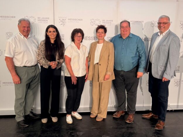 Beim Abend des Sports im Hessischen Landtag: Vertreterinnen und Vertreter aus Nordhessen, darunter Claudia und Kai-Uwe Ulrich, Torsten Kupetz, Dieter und Birgit Liebermann sowie Markus Reckziegel. Foto: N.N. | pm, CDU Wahlkreisbüro, Fritzlar